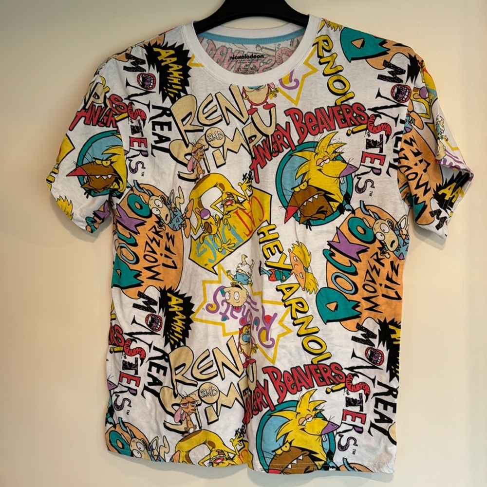 Nickelodeon Men’s Medium Tshirt.
